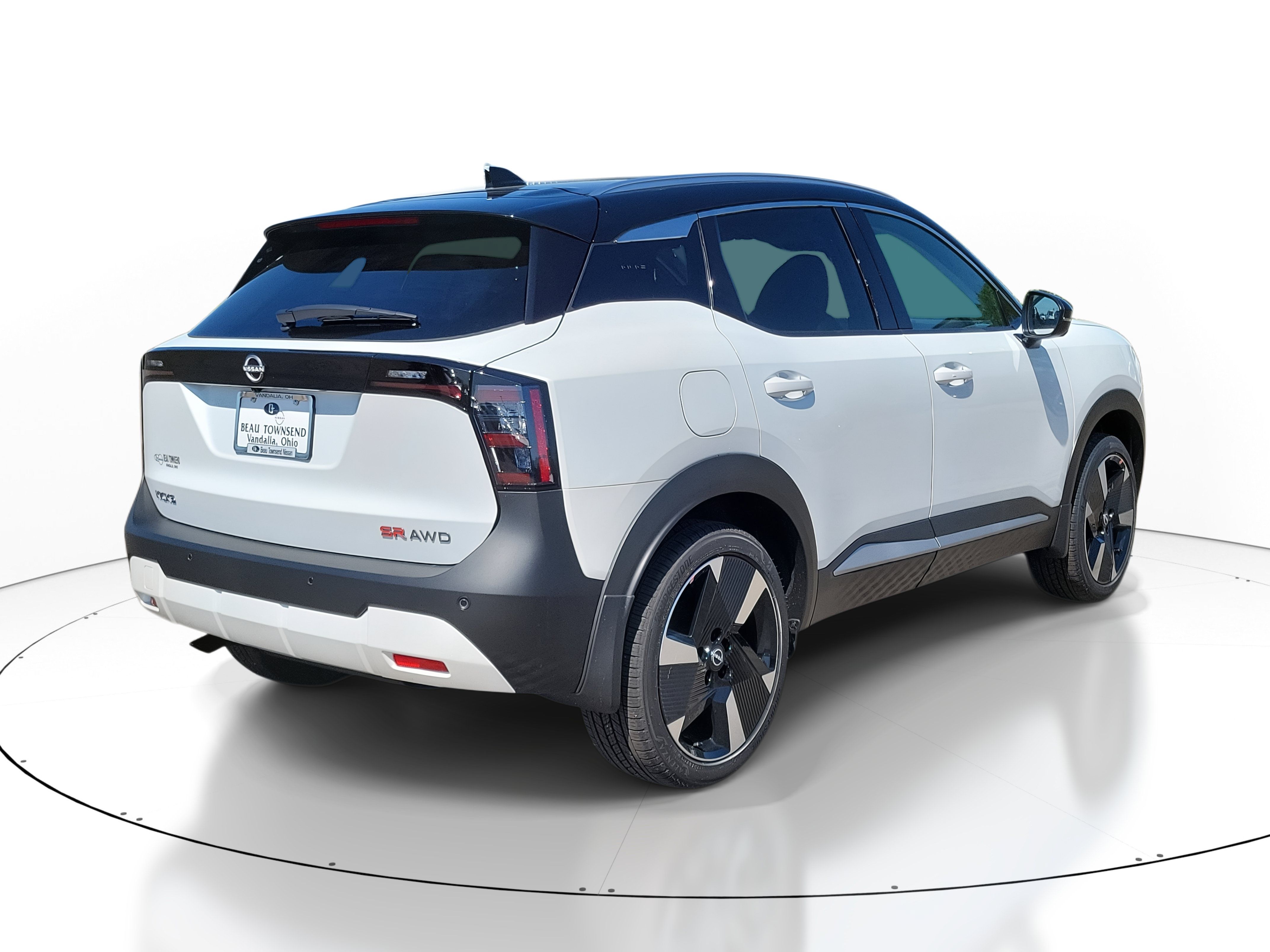 Used 2025 Nissan Kicks SR AWD/4WD image 4