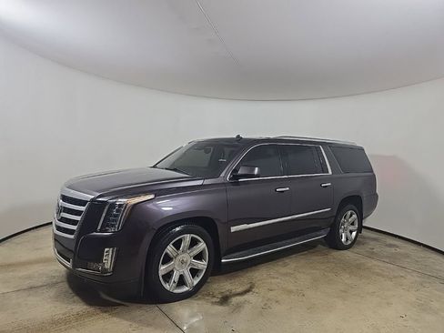 Used 2015 Cadillac Escalade ESV Premium image 2