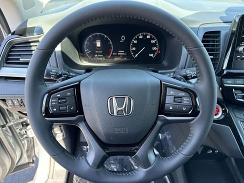 New 2026 Honda Odyssey Touring image 16