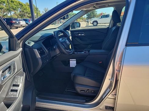 New 2026 Nissan Rogue Platinum w/ Platinum Premium Package image 10