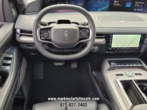 New 2025 Lincoln Navigator L Reserve w/ Jet Appearance Package AWD/4WD image 7