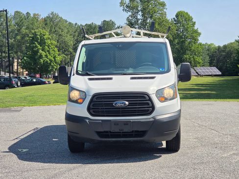 Used 2015 Ford Transit 250 130 Low Roof RWD image 4