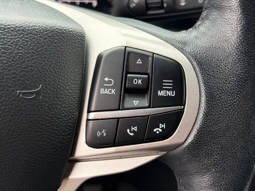 Used 2023 Ford Explorer XLT w/ Equipment Group 202A AWD/4WD image 26