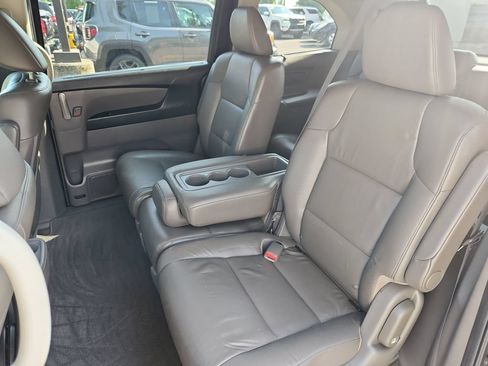 Used 2013 Honda Odyssey Touring image 22
