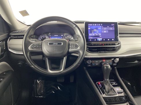 Used 2022 Jeep Compass Limited AWD/4WD image 19