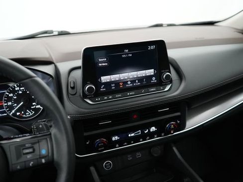 Used 2023 Nissan Rogue SV w/ SV Premium B Package image 27