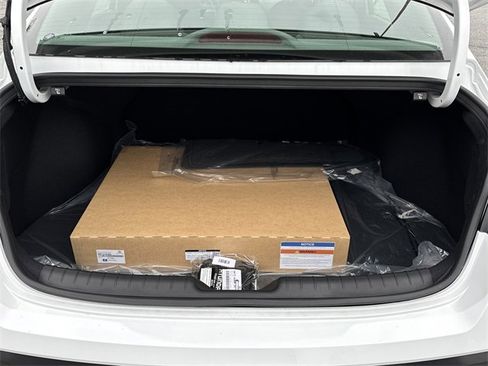 New 2026 Hyundai Elantra Blue image 18