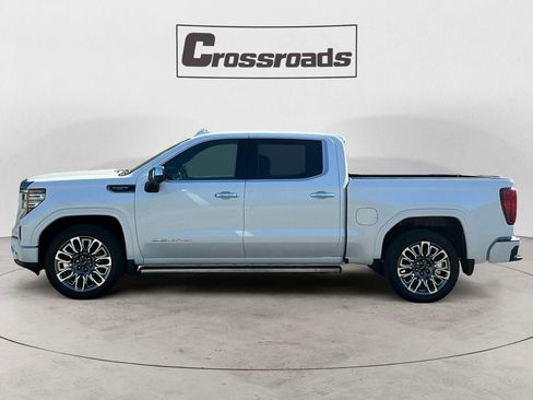 Used 2025 GMC Sierra 1500 Denali Ultimate AWD/4WD image 2
