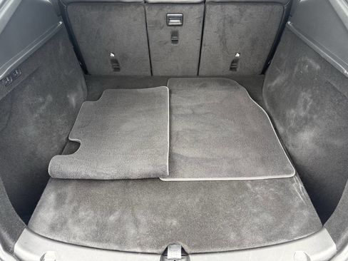 Used 2023 Tesla Model Y Long Range image 38