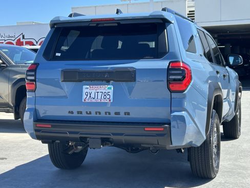 Certified 2026 Toyota 4Runner SR5 AWD/4WD image 4