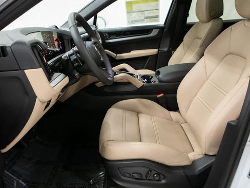 New 2026 Porsche Cayenne E-Hybrid image 16
