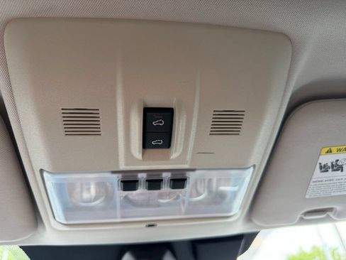 Used 2016 Land Rover LR4 HSE LUX AWD/4WD image 37