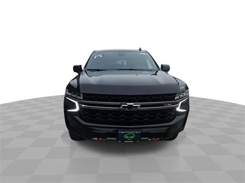 Used 2021 Chevrolet Tahoe Z71 w/ Rear Media and Nav Package image 3