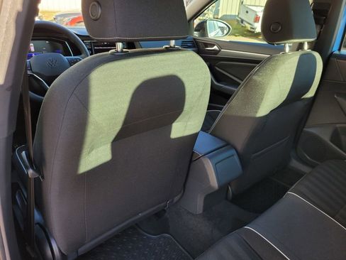 Used 2023 Volkswagen Jetta Sport image 22