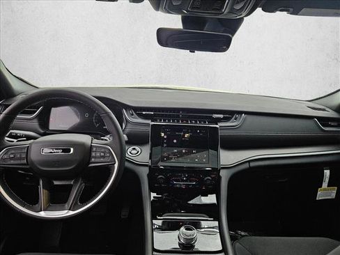 New 2026 Jeep Grand Cherokee L 4WD image 14