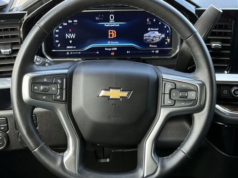 Used 2024 Chevrolet Silverado 1500 LT AWD/4WD image 10