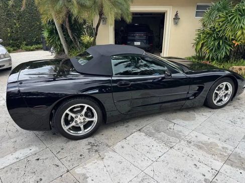Used 2003 Chevrolet Corvette Convertible w/ Preferred Equipment Group1 image 8