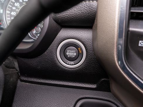 Used 2024 RAM 2500 Laramie image 24