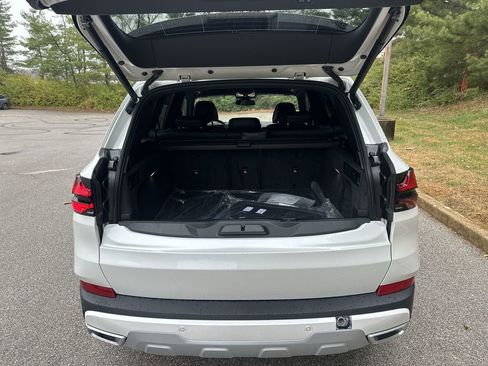 New 2026 BMW X5 xDrive40i w/ Climate Comfort Package image 23