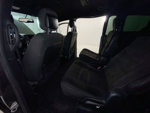 Used 2017 Dodge Grand Caravan SE FWD image 29