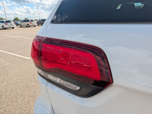Used 2021 Jeep Grand Cherokee High Altitude AWD/4WD image 17