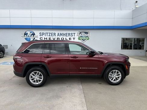 Used 2024 Jeep Grand Cherokee Laredo X AWD/4WD image 11