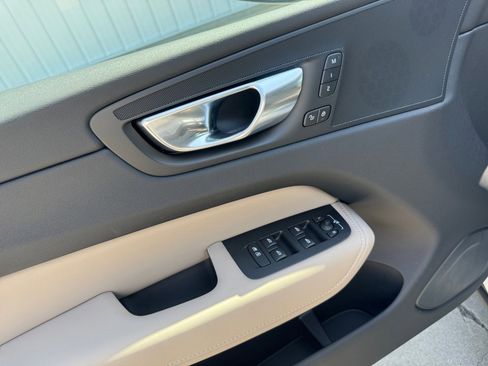 New 2026 Volvo XC60 B5 Core w/ Climate Package image 25