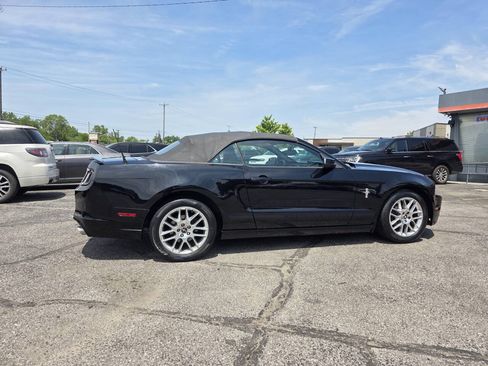 Used 2013 Ford Mustang Premium RWD image 5