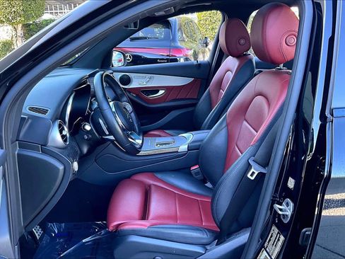 Used 2022 Mercedes-Benz GLC 300 image 7