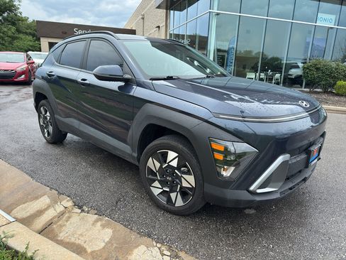 Used 2025 Hyundai Kona SEL AWD/4WD image 3
