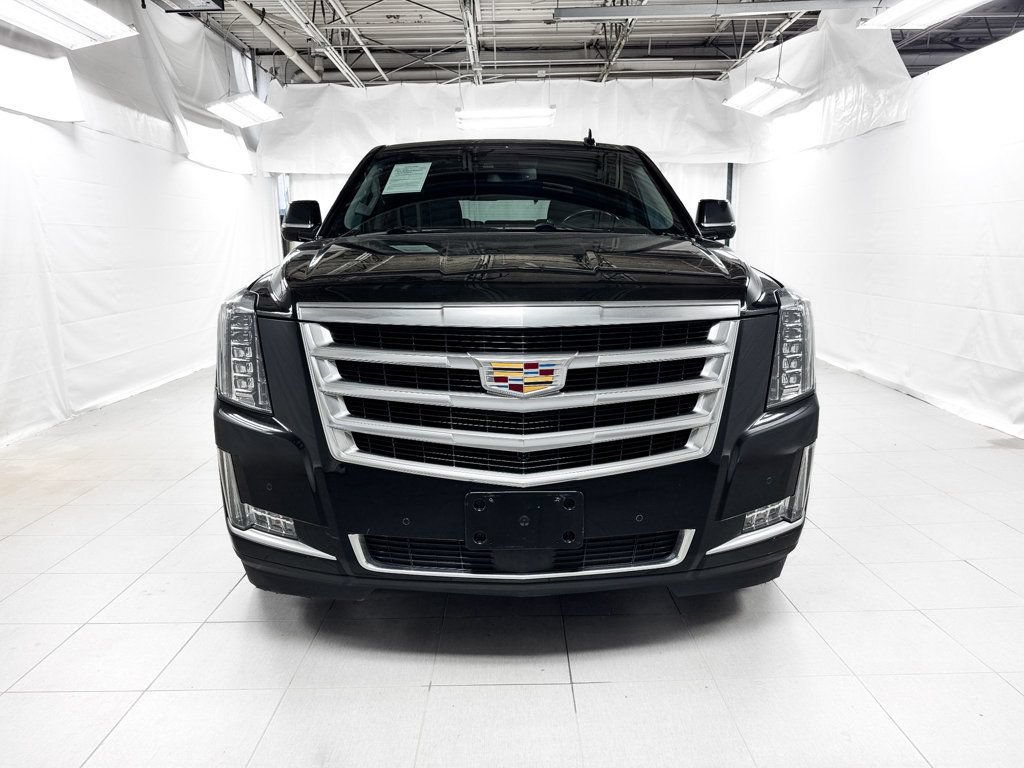 Used 2015 Cadillac Escalade Premium AWD/4WD image 2