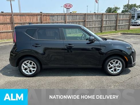 Used 2025 Kia Soul LX w/ LX Technology Package FWD image 4