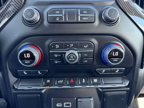 Used 2022 Chevrolet Silverado 1500 RST image 18