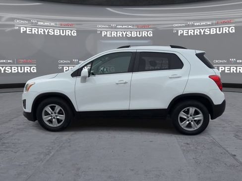 Used 2016 Chevrolet Trax LT w/ LT Convenience Package FWD image 5
