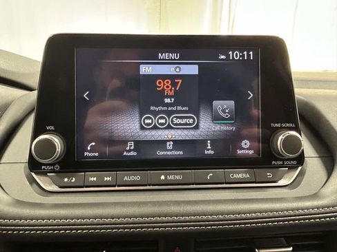 Used 2024 Nissan Rogue SV image 15