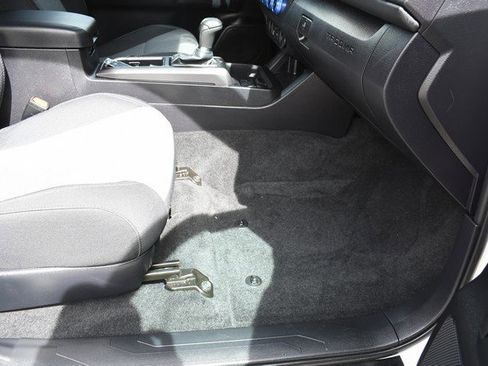 Used 2021 Toyota Tacoma TRD Off-Road w/ Technology Package image 25