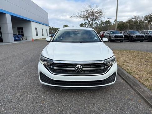 Used 2024 Volkswagen Jetta S image 2