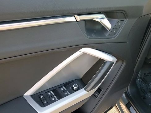 Used 2021 Audi Q3 2.0T Premium Plus image 11