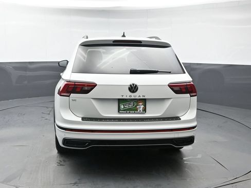 Used 2024 Volkswagen Tiguan SE R-Line FWD image 5