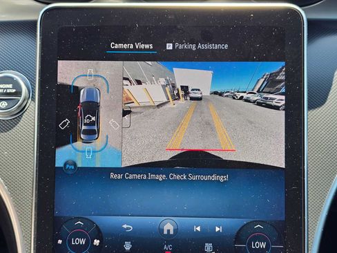 Used 2025 Mercedes-Benz C 300 4MATIC Sedan image 32