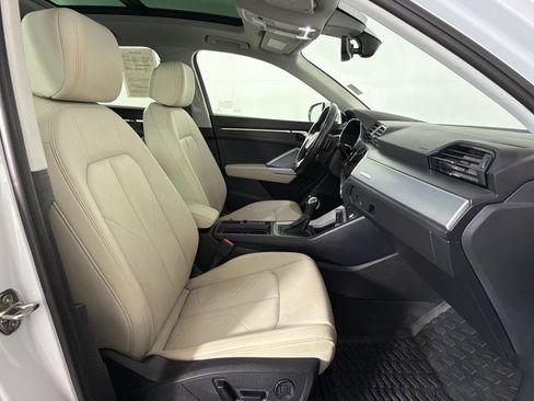 Used 2023 Audi Q3 2.0T Premium w/ Convenience Package AWD/4WD image 30