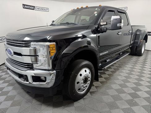 Used 2017 Ford F450 Lariat w/ Lariat Ultimate Package image 2