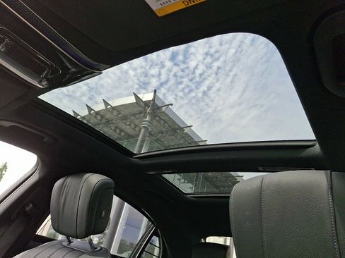 Certified 2022 Mercedes-Benz S 500 4MATIC image 11