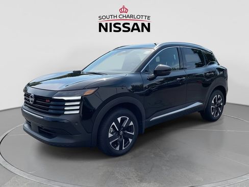 Used 2025 Nissan Kicks SR AWD/4WD image 3