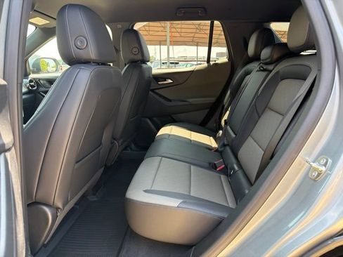 New 2026 Chevrolet Equinox LT w/ Convenience Package II AWD/4WD image 12