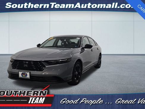 Used 2025 Honda Accord SE image 1