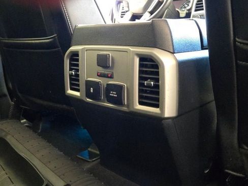 Used 2019 Ford F150 Lariat w/ Equipment Group 502A Luxury AWD/4WD image 9