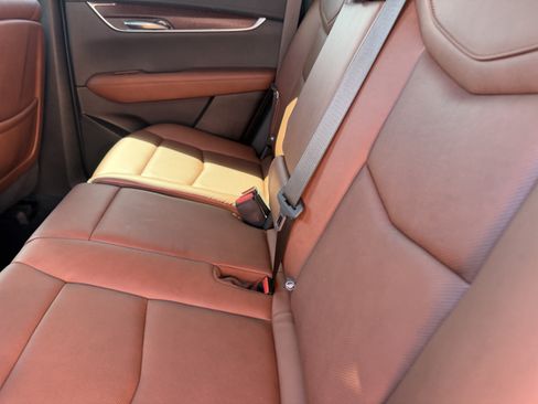 Used 2022 Cadillac XT5 Premium Luxury w/ Technology Package FWD image 14
