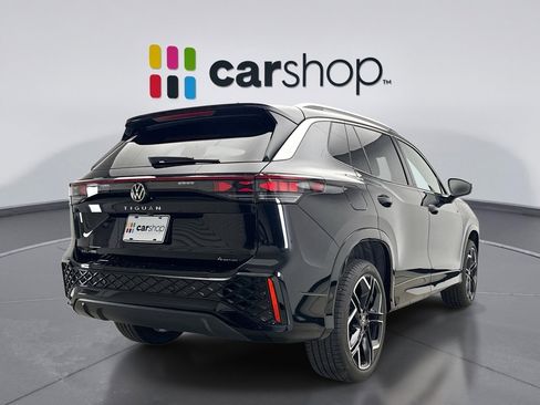 Used 2026 Volkswagen Tiguan SEL R-Line image 5
