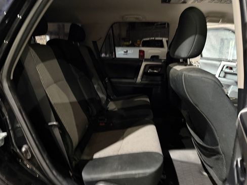 Used 2018 Toyota 4Runner SR5 AWD/4WD image 21